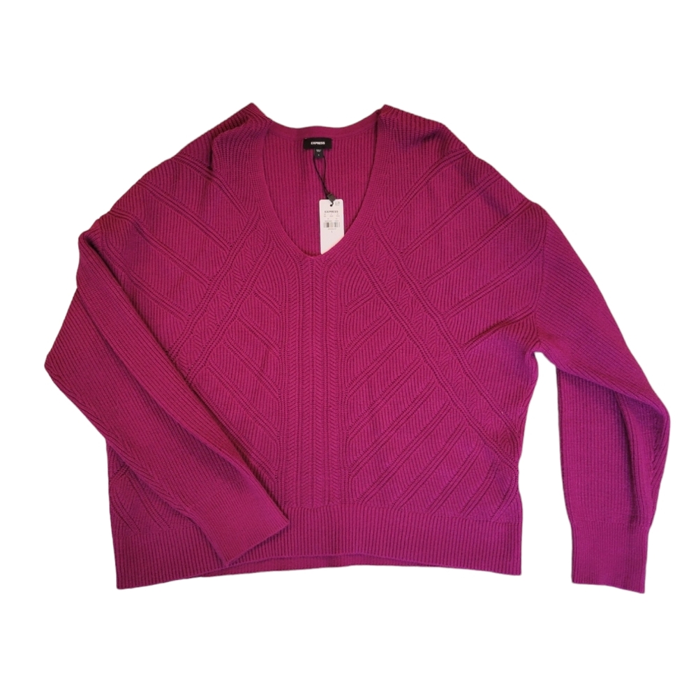 😁NWT Express Dark Pink V Neck Sweater Size Large